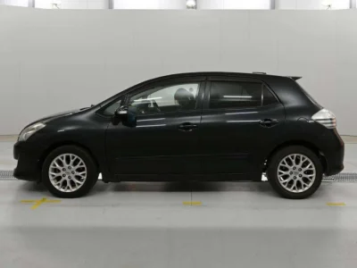 Toyota BLADE