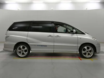 Toyota Estima Hybrid