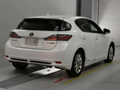 Lexus CT200h