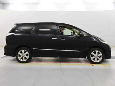 Toyota Estima Hybrid