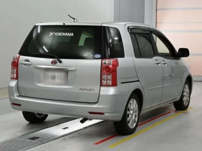 Toyota RAUM