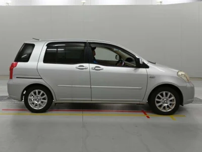 Toyota RAUM