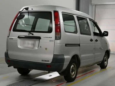 Toyota LiteAce Van