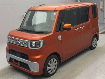 Toyota Pixis Mega