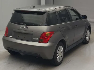 Toyota Ist