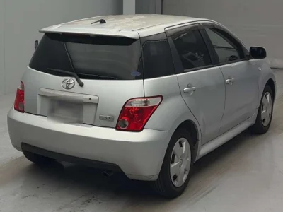 Toyota Ist