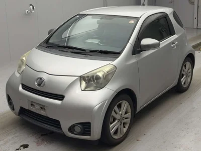 Toyota iQ