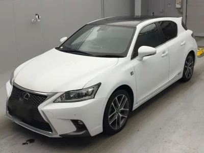 Lexus CT200h