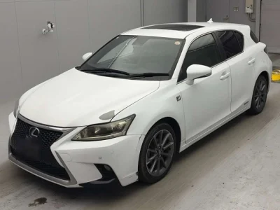 Lexus CT200h