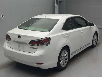Lexus HS