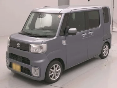Toyota Pixis Mega