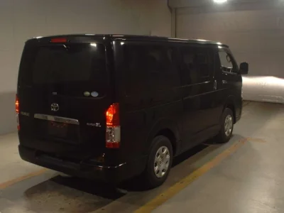 Toyota HiAce Van