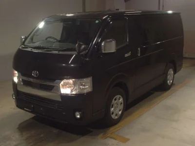 Toyota HiAce Van