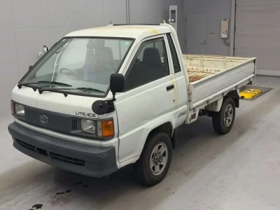 Toyota Lite Ace Truck