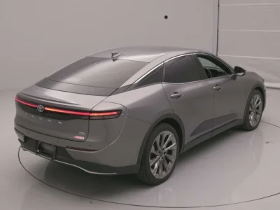 Toyota Crown Crossover