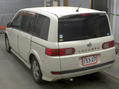 Nissan LAFESTA
