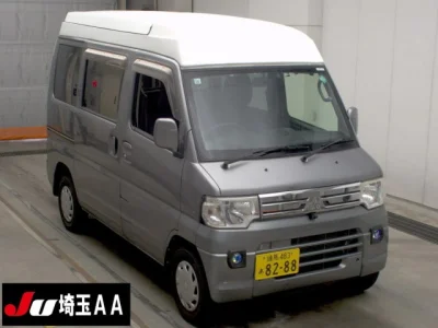Mitsubishi Minicab Van