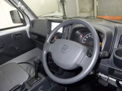 Nissan NT100 Clipper