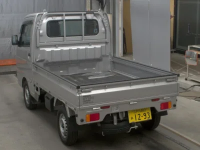 Nissan NT100 Clipper