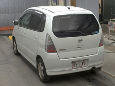 Nissan MOCO