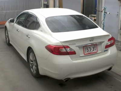 Nissan FUGA