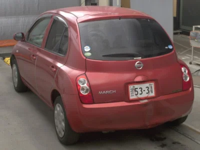 Nissan March