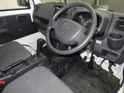 Nissan NT100 Clipper