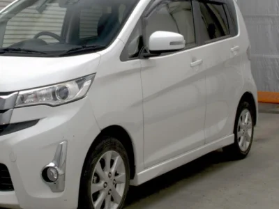 Mitsubishi EK CUSTOM