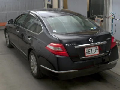 Nissan TEANA