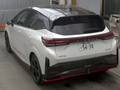 Nissan Aura