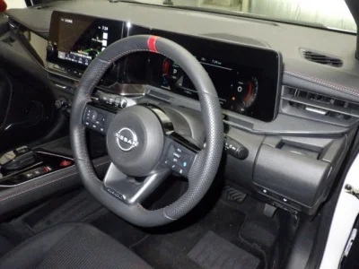 Nissan Aura