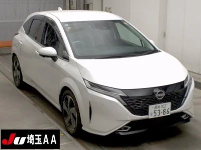 Nissan AURA