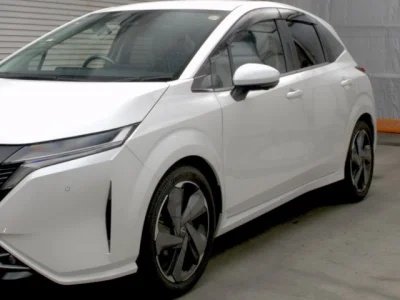 Nissan Aura