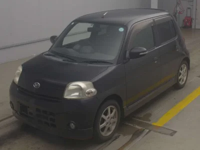 Daihatsu Esse