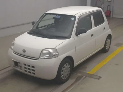 Daihatsu Esse