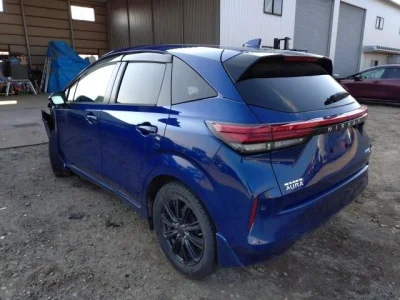 Nissan AURA
