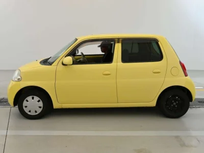 Daihatsu Esse