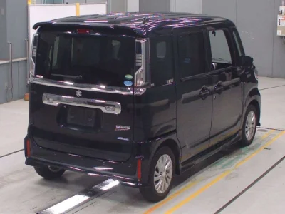 Suzuki Spacia