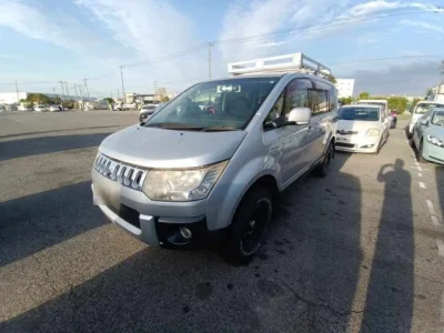 Mitsubishi DELICA D5