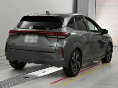 Nissan Aura
