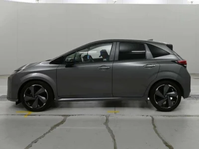 Nissan Aura