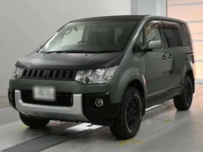 Mitsubishi DELICA D5