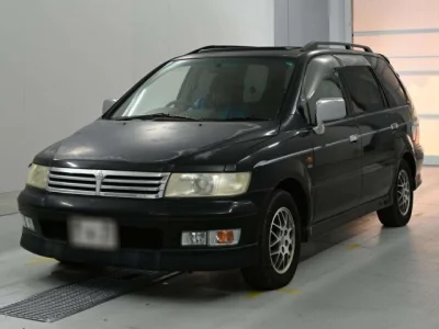 Mitsubishi Chariot Grandis