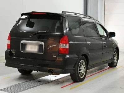 Mitsubishi Chariot Grandis