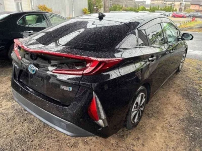 Toyota Prius PHV