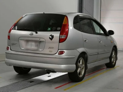 Nissan Tino