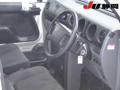 Daihatsu Naked