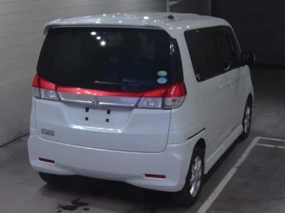 Mitsubishi Delica D:2