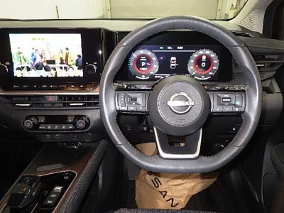 Nissan Aura