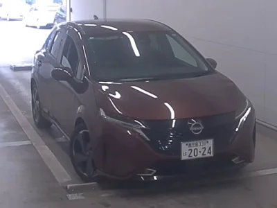Nissan Aura